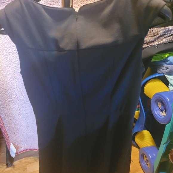 Dress - Picture 3 of 3